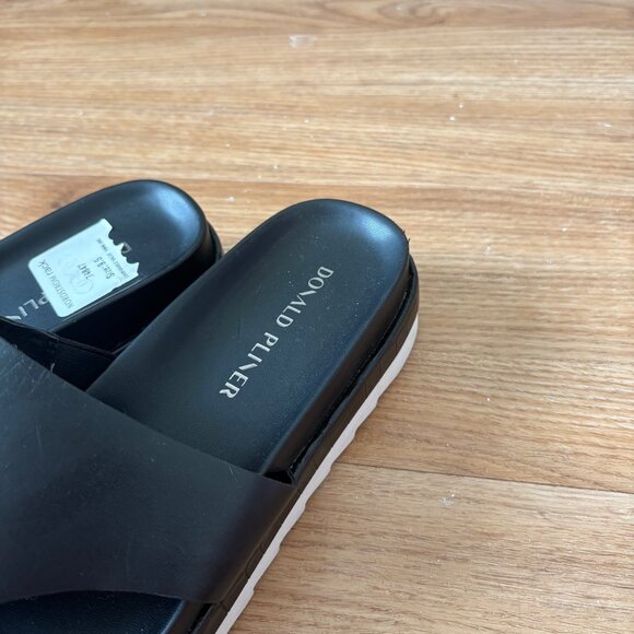 Donald J Pliner Fifi Lylaa Leather Thong Strap Sandals Black NWOB Size 9.5 - Picture 3 of 8